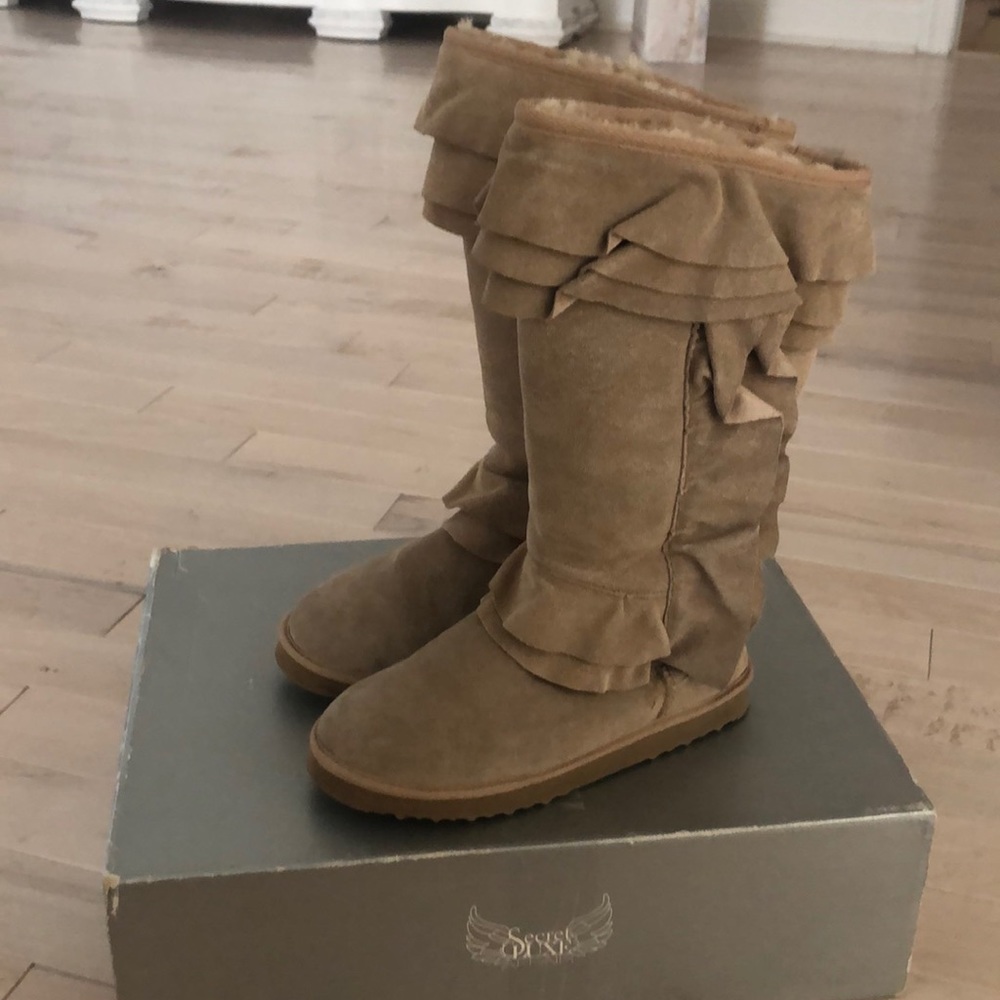 LUXE boots